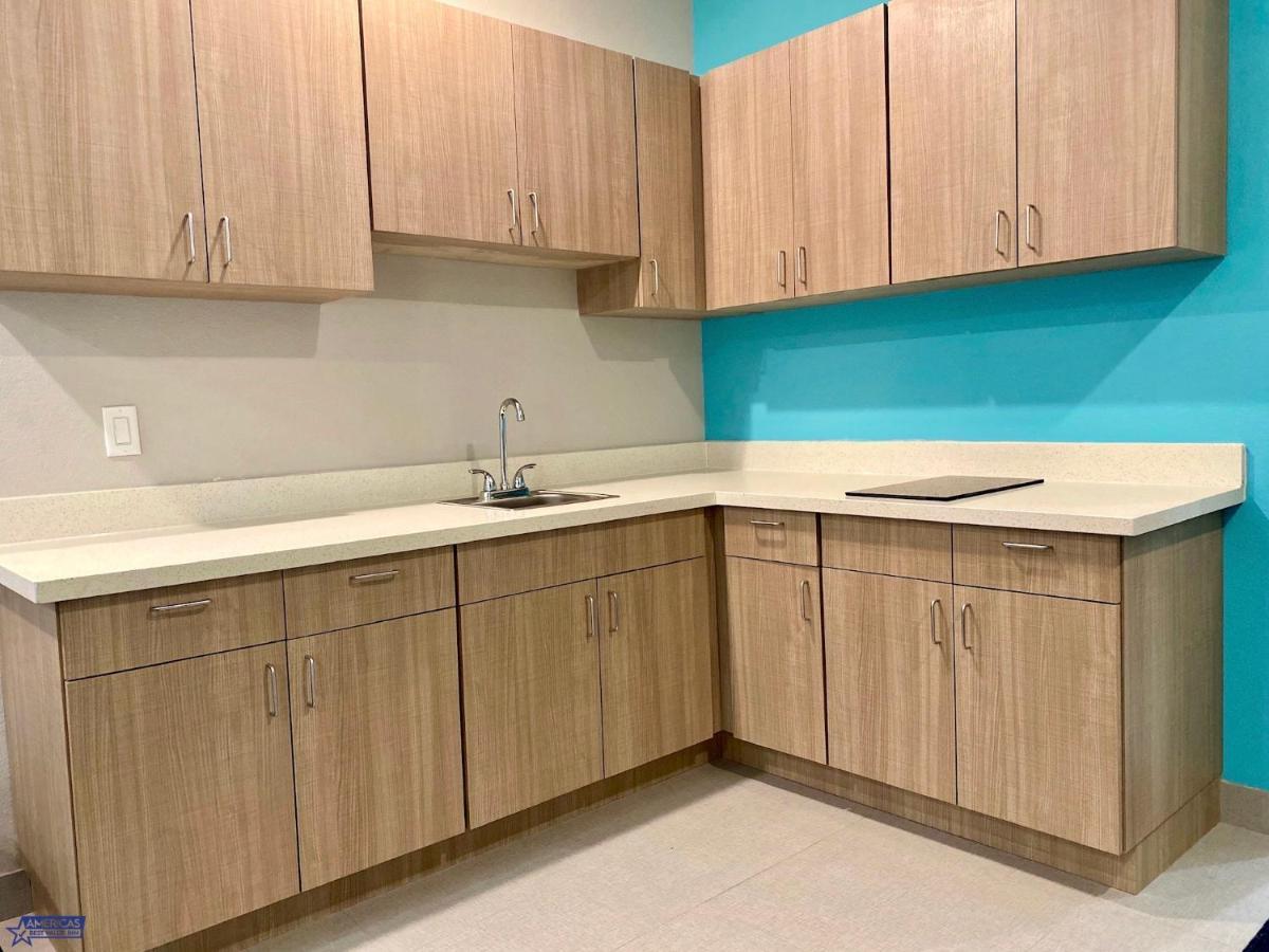 Americas Best Value Inn Houston Willowbrook Экстерьер фото
